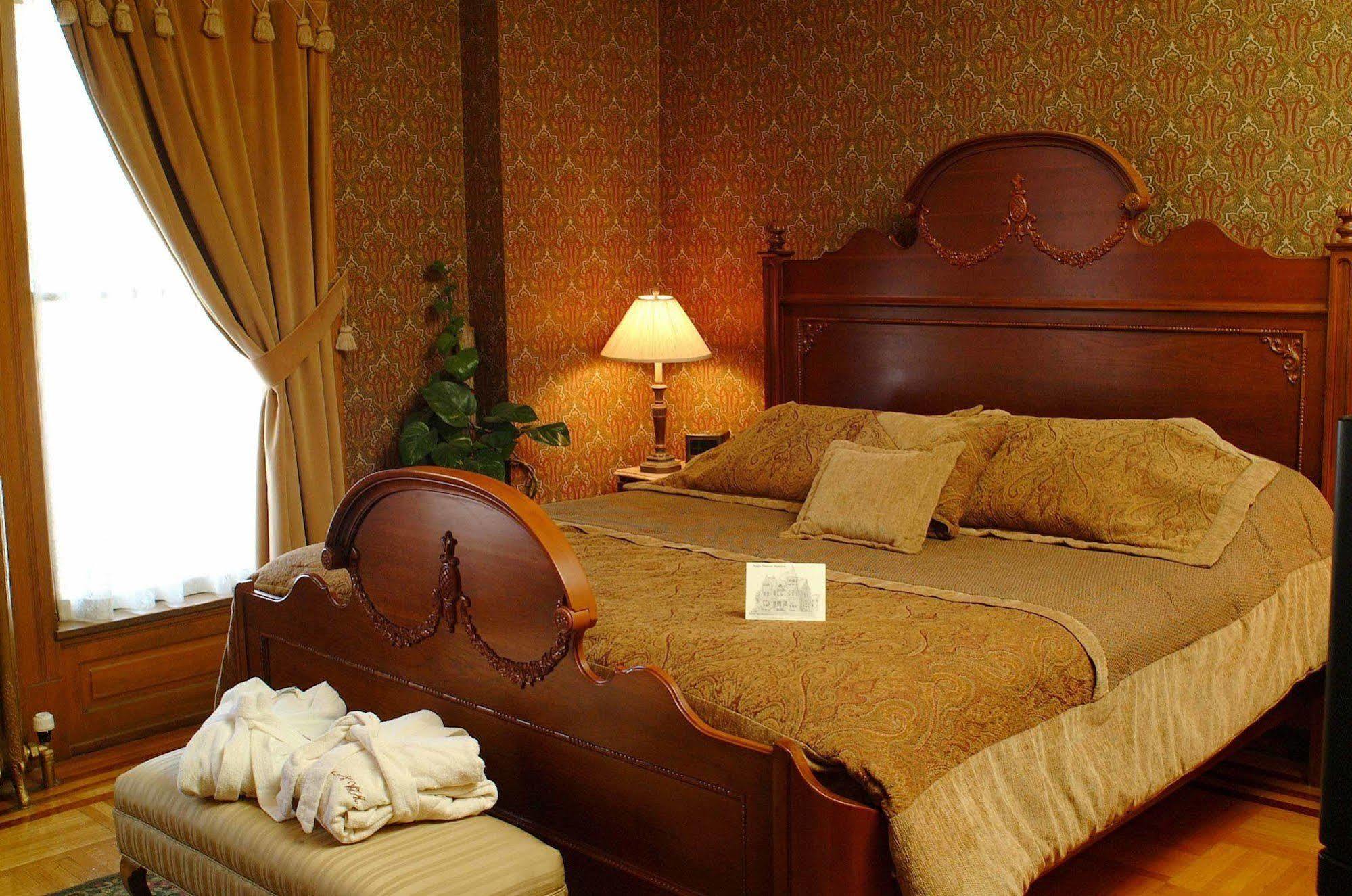 Nagle Warren Mansion B&B Cheyenne Oda fotoğraf